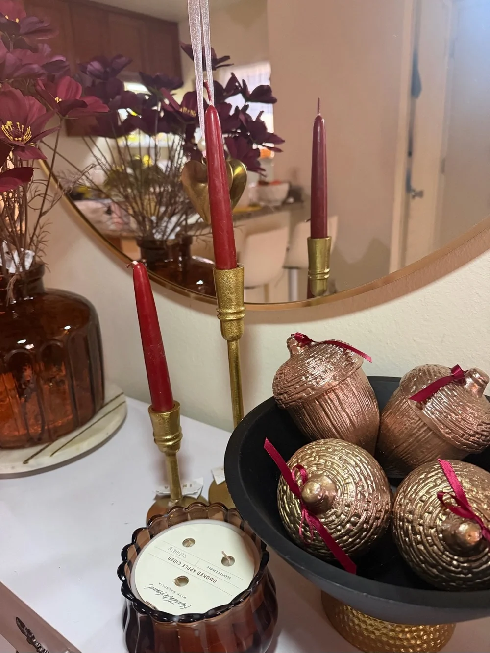 Set 4 Decorative Metallic Acorn Accent .Bronze Finish. 5.4 inches